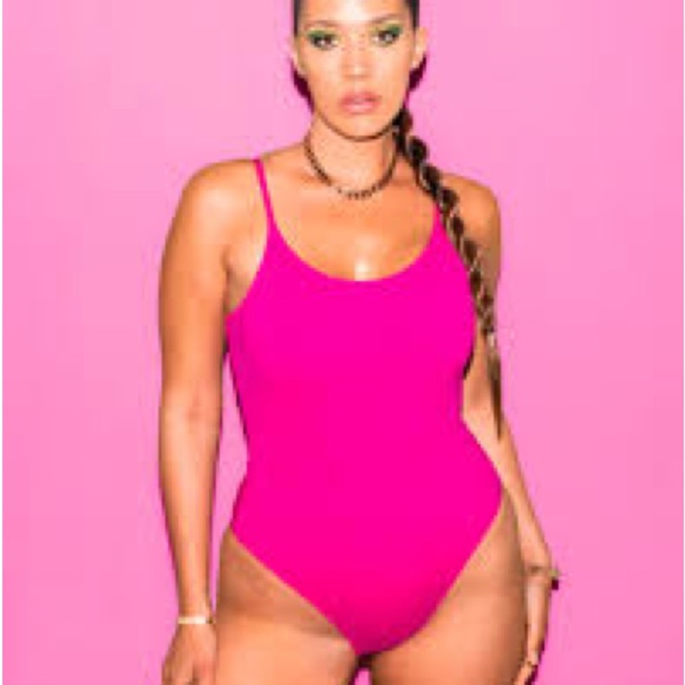 TA3 Lacey swimsuit -M short